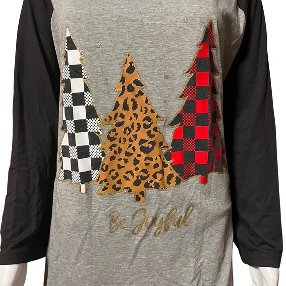 #12 Holiday Time Tee - Picture 5 of 11